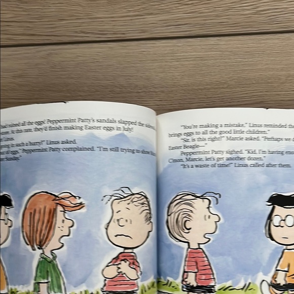 🛍️ 3 for $20 🛍️ - Peanuts Easter Beagle Storybook with Colorful Cover - Picture 4 of 4